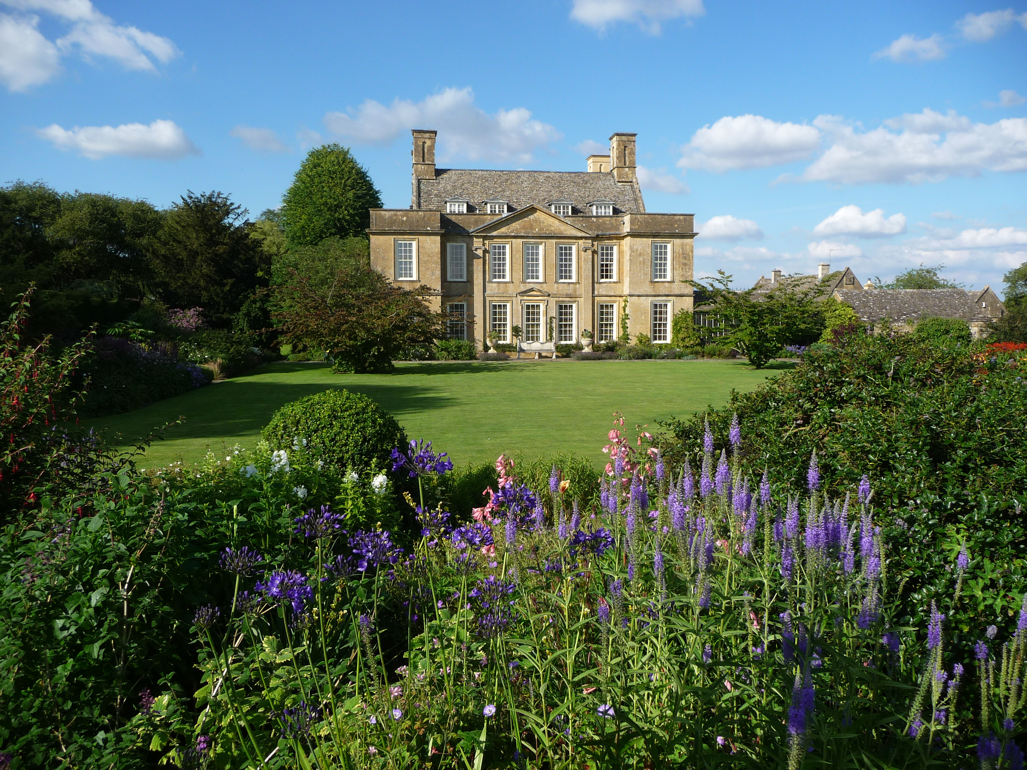 Bourton House Garden - the Cotswolds