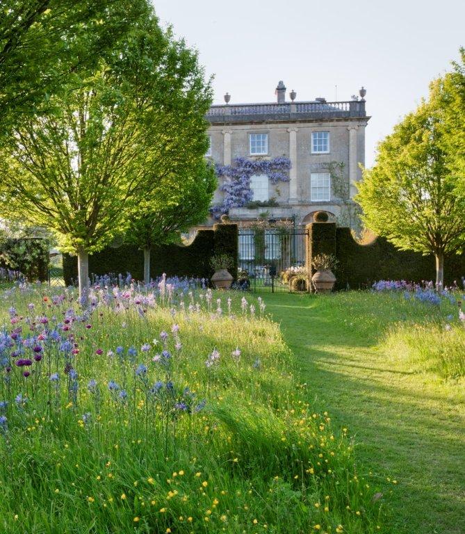 how to book highgrove garden tour