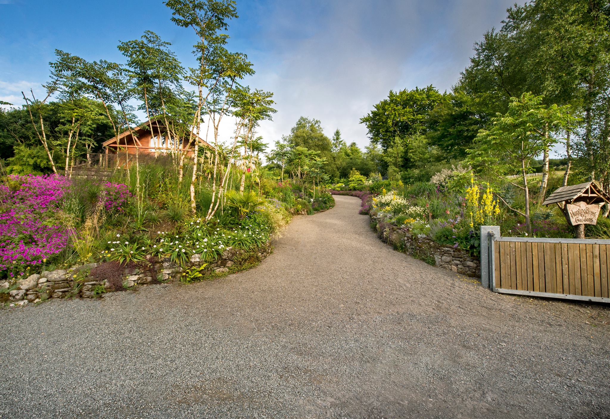 Hunting Brook Gardens Sisley Garden Tours