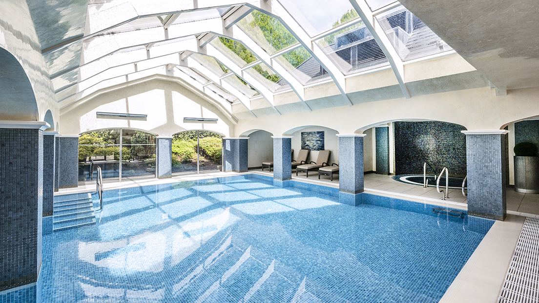 pool Sisley Garden Tours